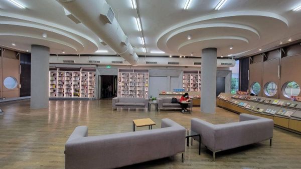高雄醫學大樓圖書館